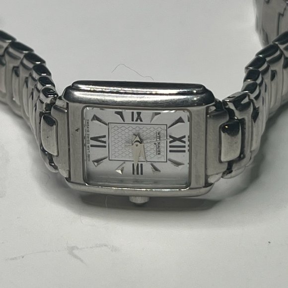 Preowned Wittnauer 9B01 Silver Dial Rectangle Women's Swiss Quartz Watch - Picture 5 of 5